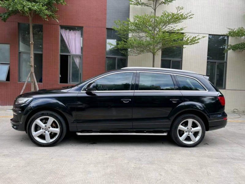 佛山13年奧迪Q78