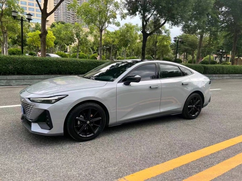 珠海22年长安汽车UNI-V2