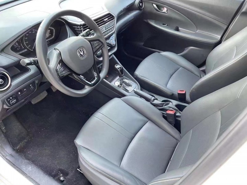 榆林20年长安汽车悦翔6