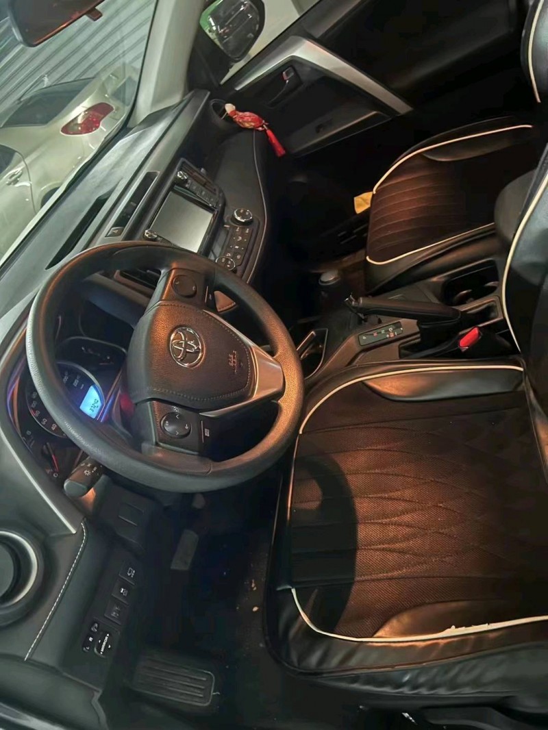 嘉兴19年丰田RAV4荣放8