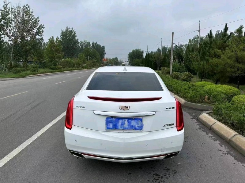 枣庄17年凯迪拉克XTS5