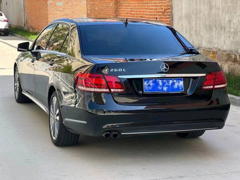 东营13年奔驰E4