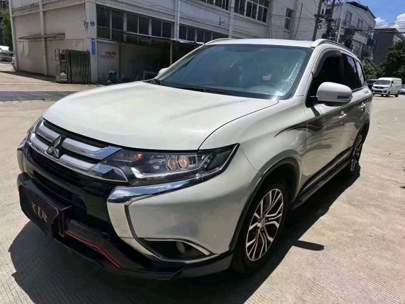 宜昌18年三菱欧蓝德2