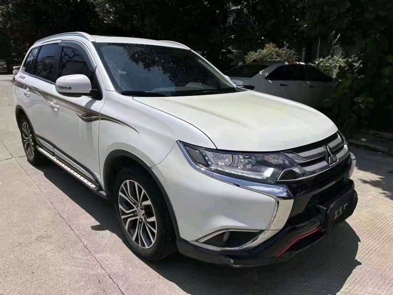 宜昌18年三菱欧蓝德3