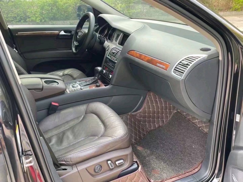 济宁13年奥迪Q77