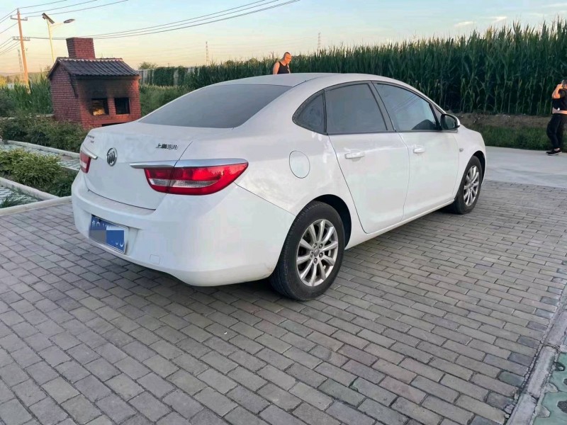 枣庄13年别克英朗GT4