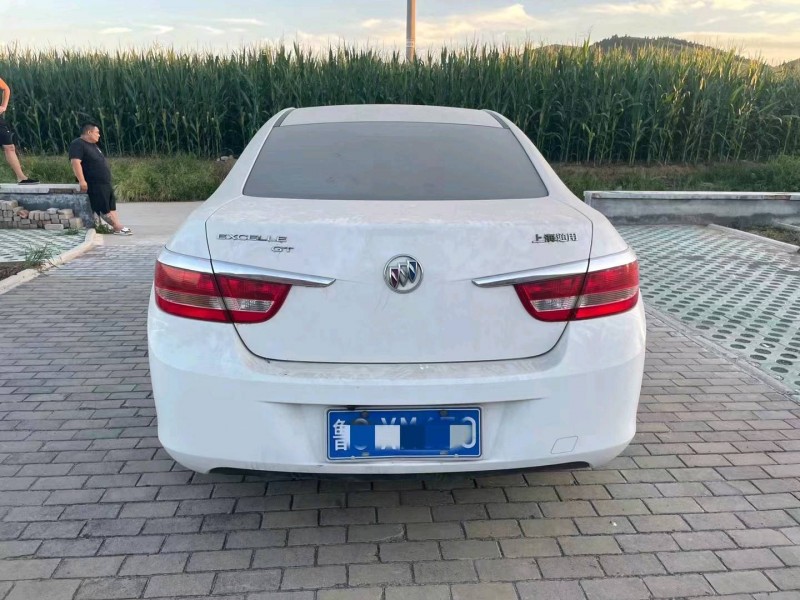 枣庄13年别克英朗GT9