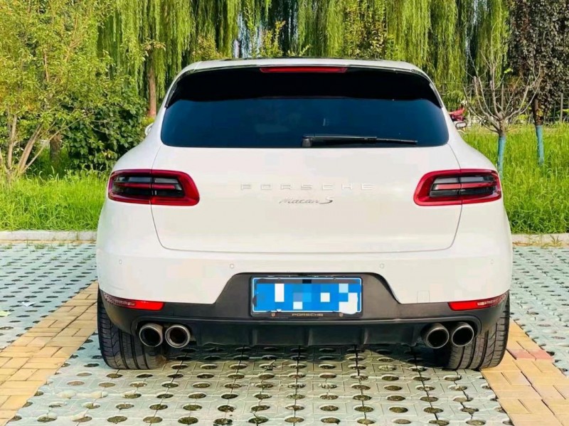 东营17年保时捷Macan9