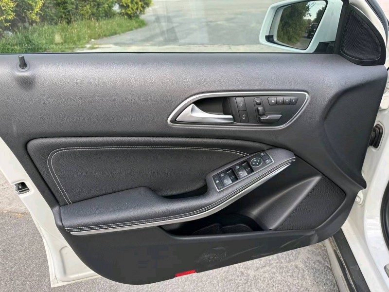 沈阳16年奔驰GLA3