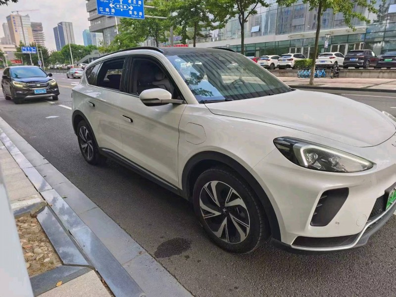嘉兴23年极狐汽车阿尔法3