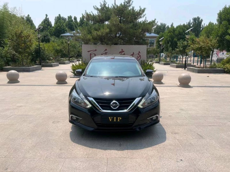 济南18年日产天籁1