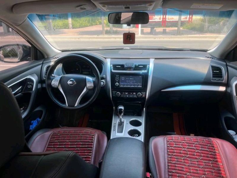 济南18年日产天籁5