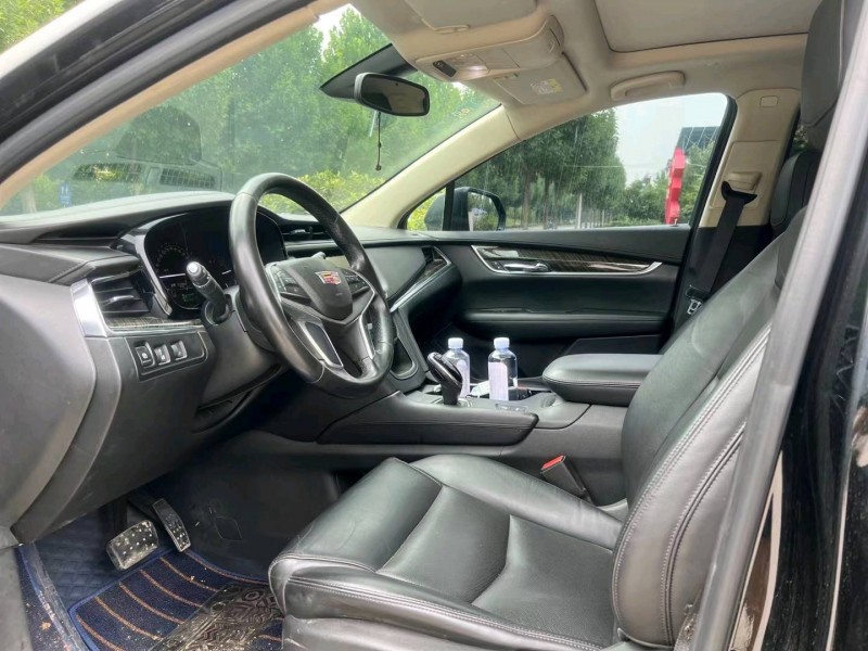 济南16年凯迪拉克XT54