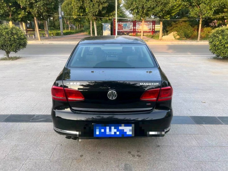 济南14年大众迈腾9