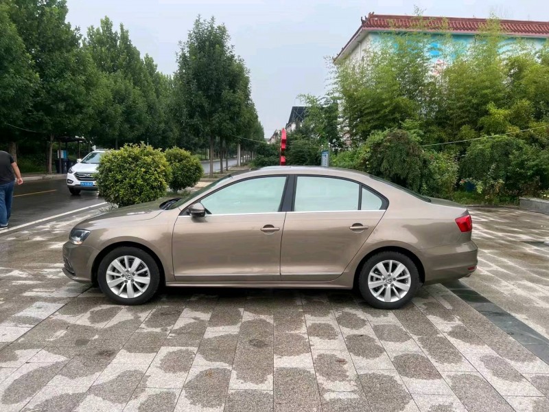 济南16年大众速腾7