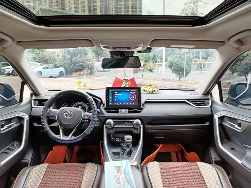 珠海22年丰田RAV44