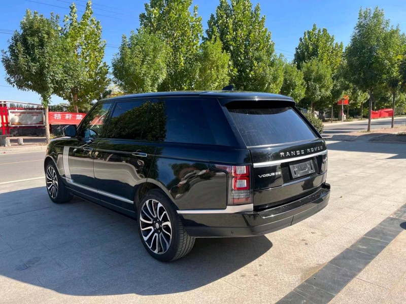 济南17年路虎揽胜行政8