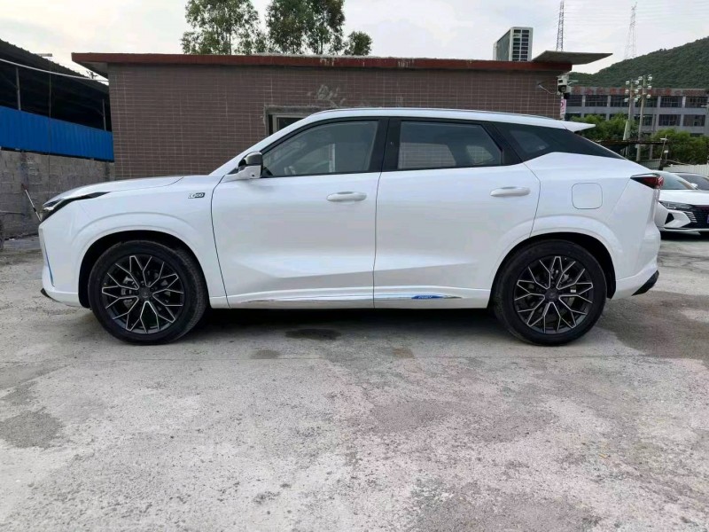 深圳23年长安汽车欧尚3