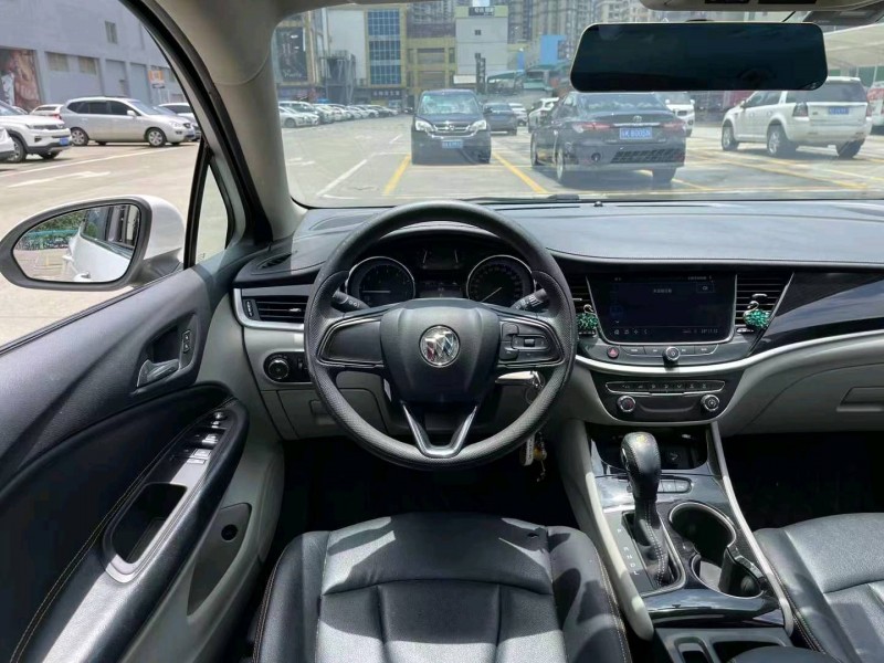 珠海20年别克威朗8