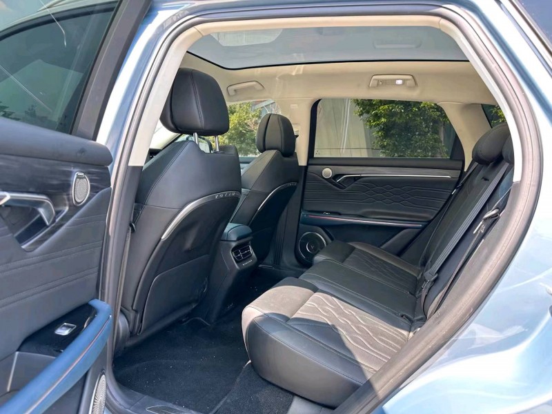 盐城22年岚图汽车FREE4