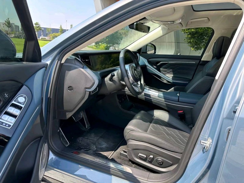 盐城22年岚图汽车FREE6