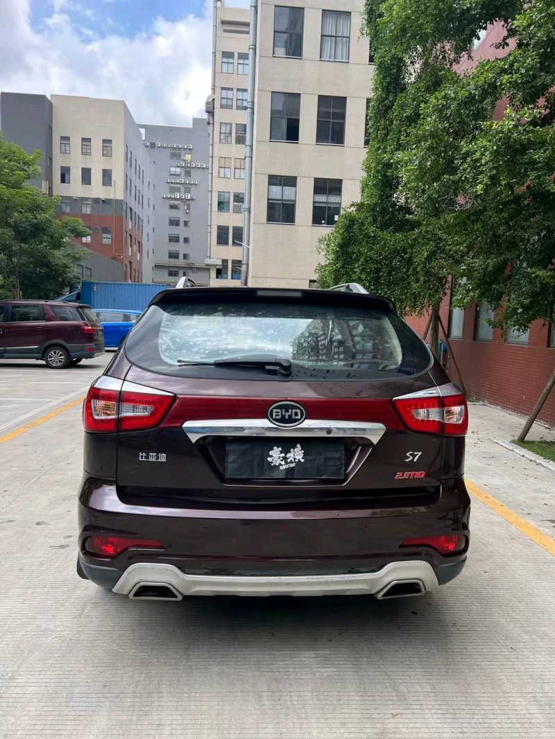 佛山16年比亚迪S75