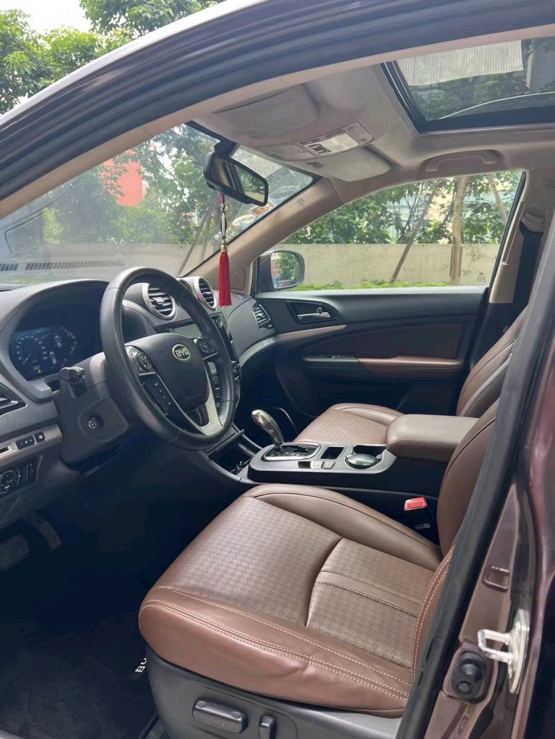 佛山16年比亚迪S76