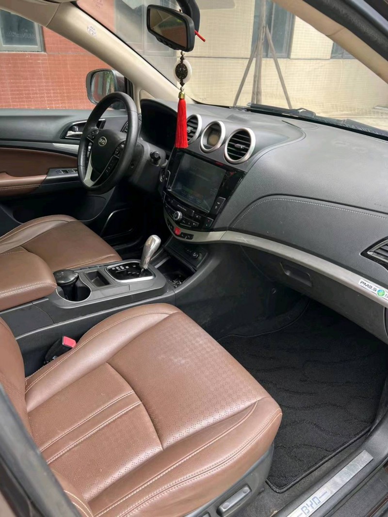 佛山16年比亚迪S77