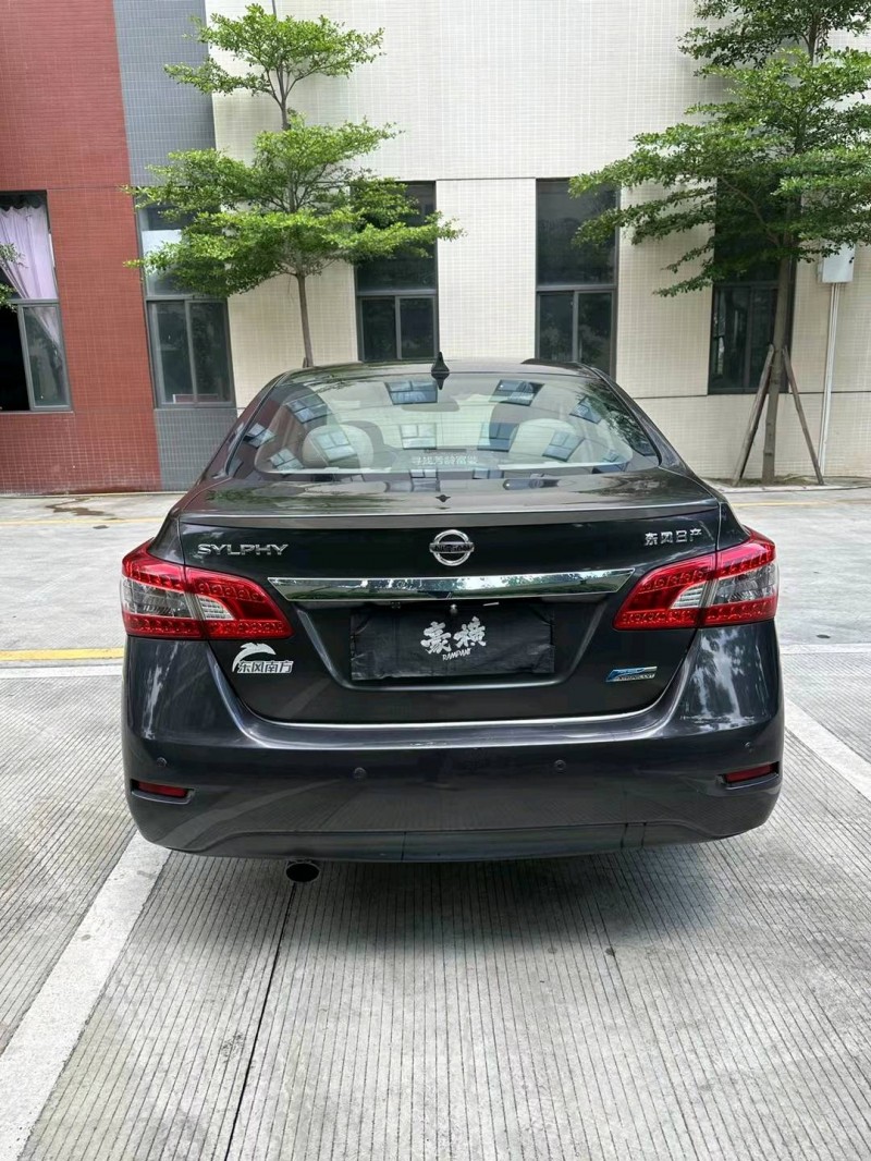 佛山16年日产轩逸5