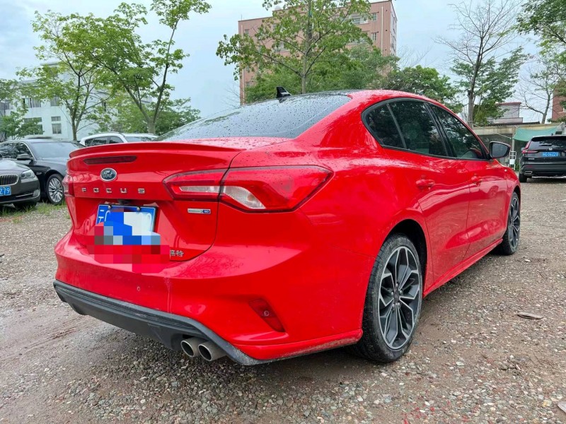 广州20年福特福克斯8