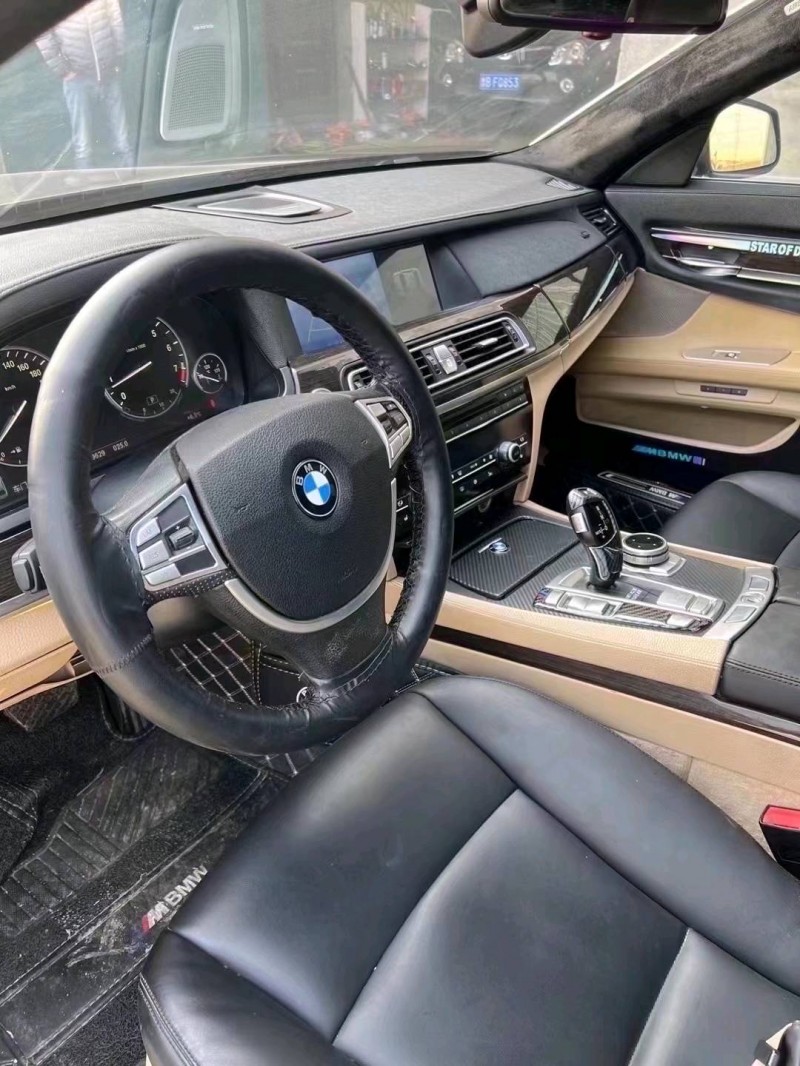 济南10年宝马7系7