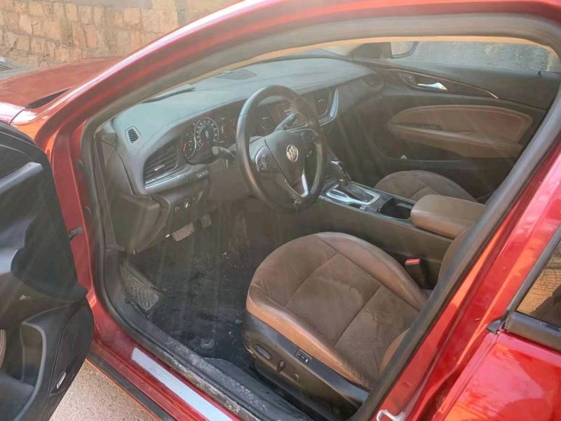 枣庄18年别克君威5