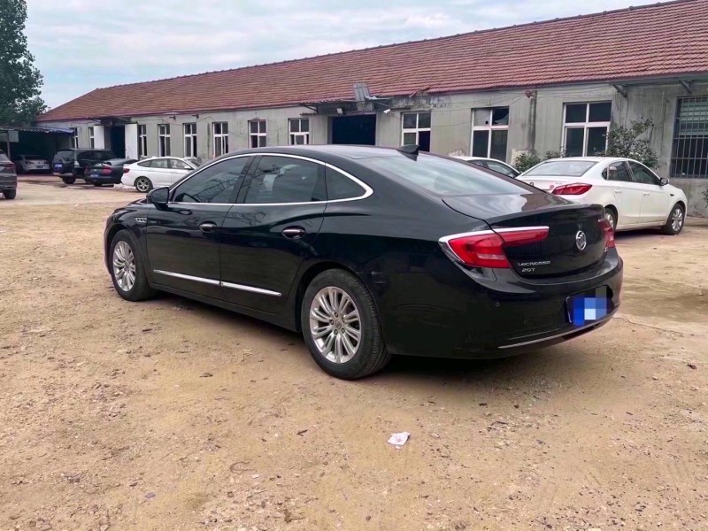 枣庄17年别克君越7