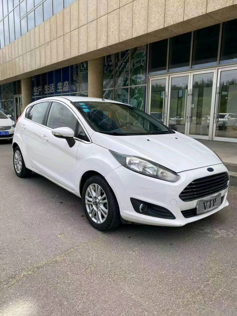 沈阳14年福特嘉年华3