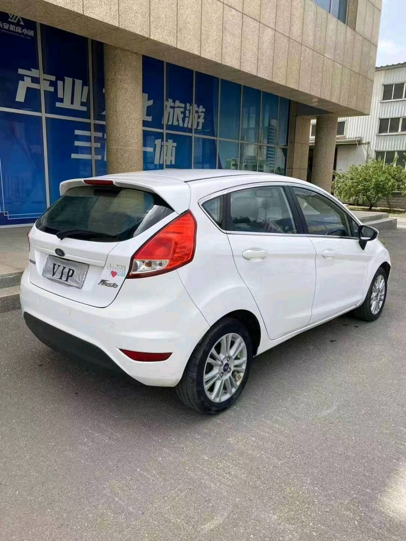 沈阳14年福特嘉年华7