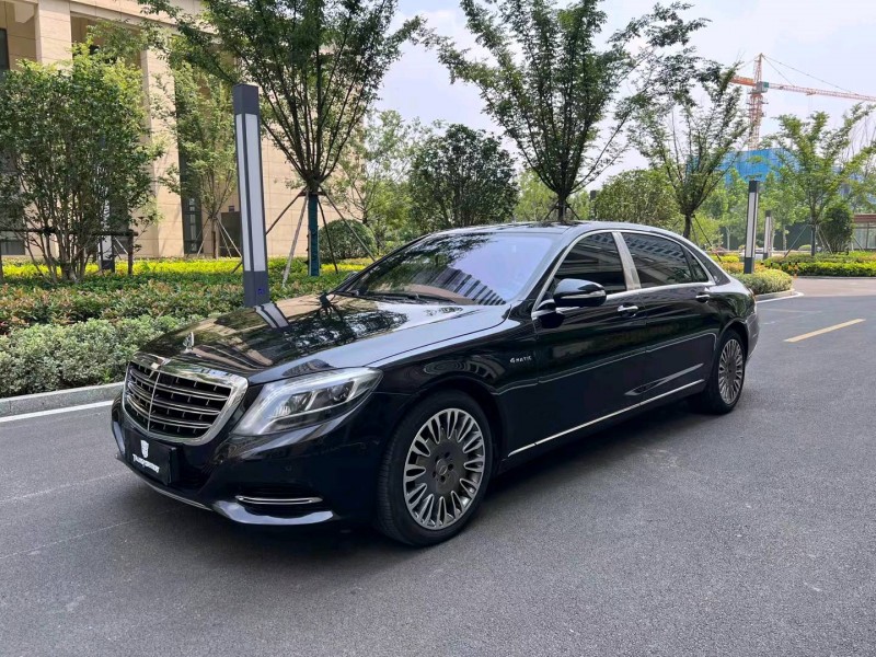 青岛17年奔驰迈巴赫S级2