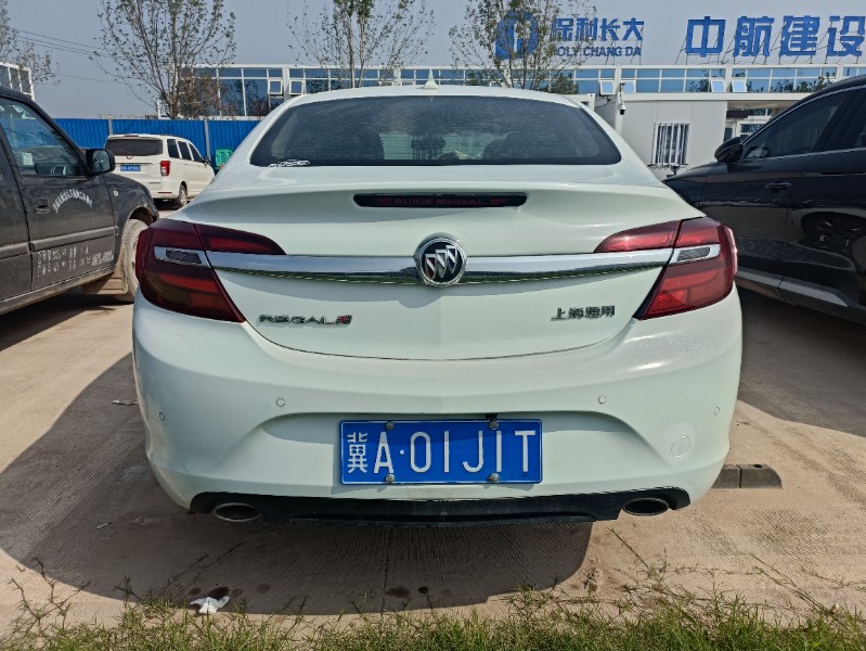 济南15年别克君威4