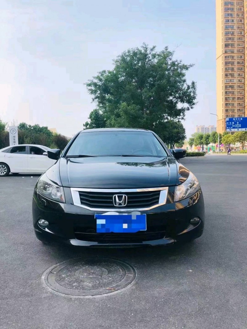 济南13年本田雅阁1