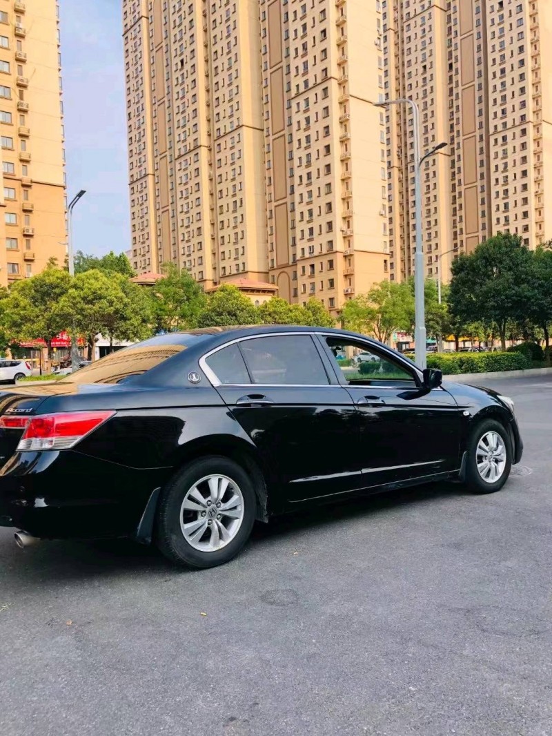 济南13年本田雅阁2