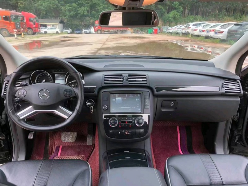南寧17年奔馳R5