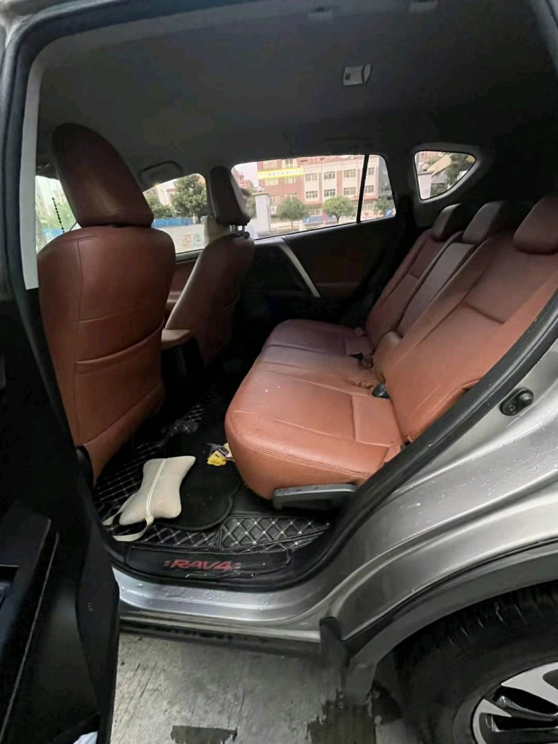 东莞18年丰田RAV4荣放5