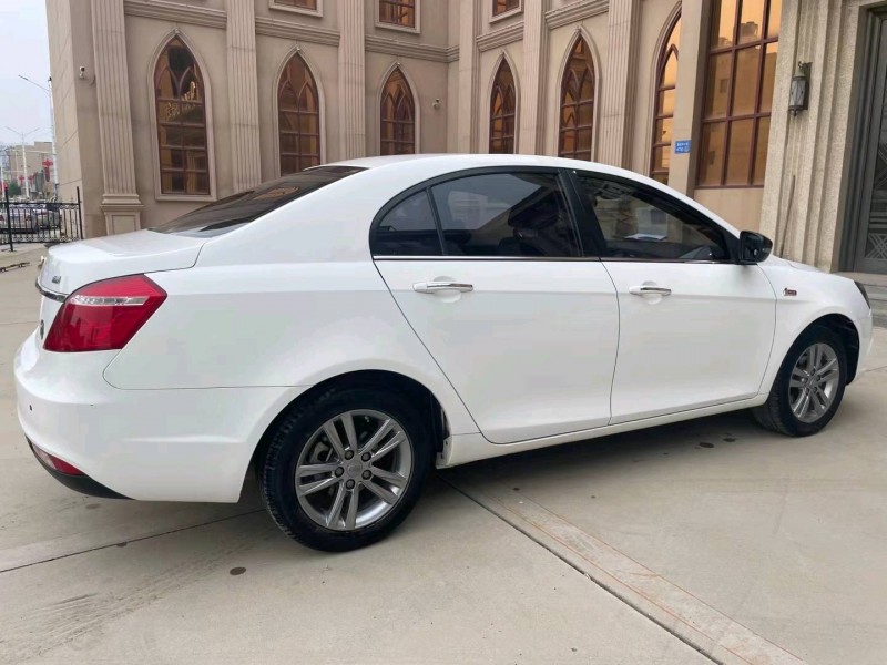 保定17年吉利帝豪8