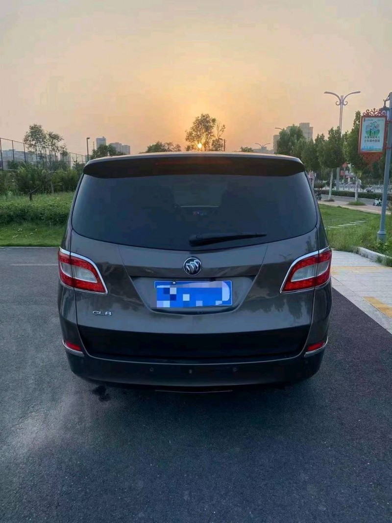 济南11年别克GL89