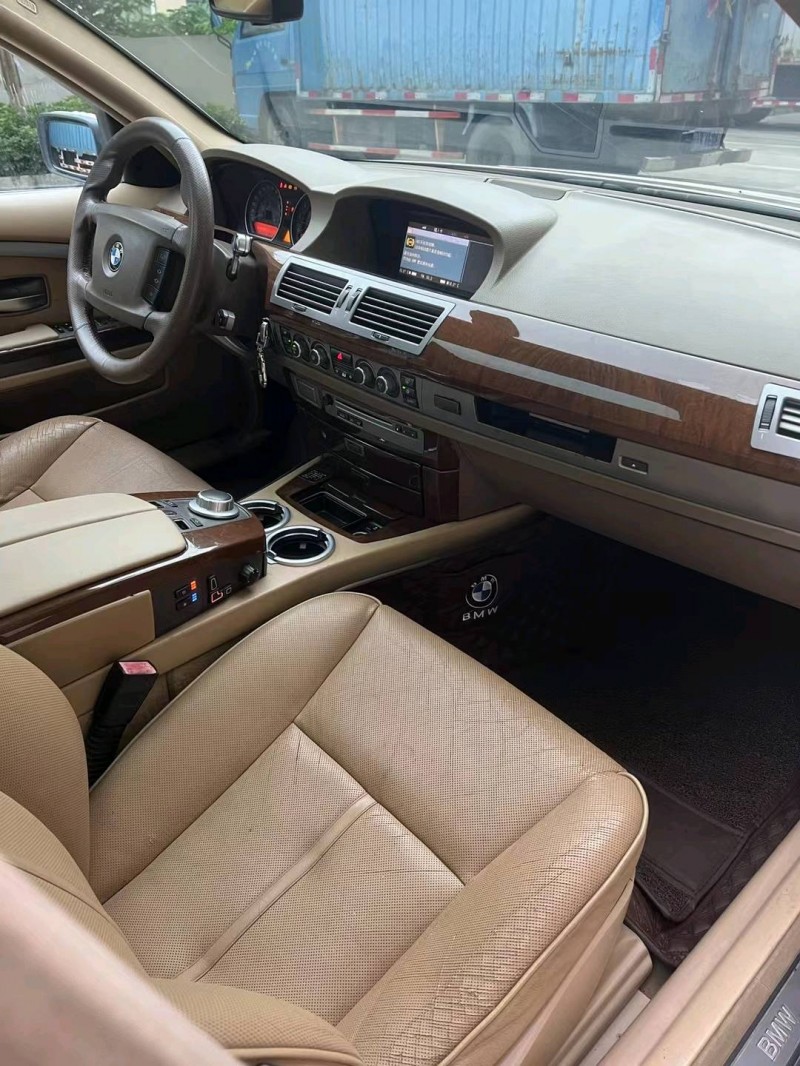 佛山05年宝马7系7