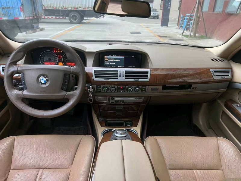 佛山05年宝马7系8