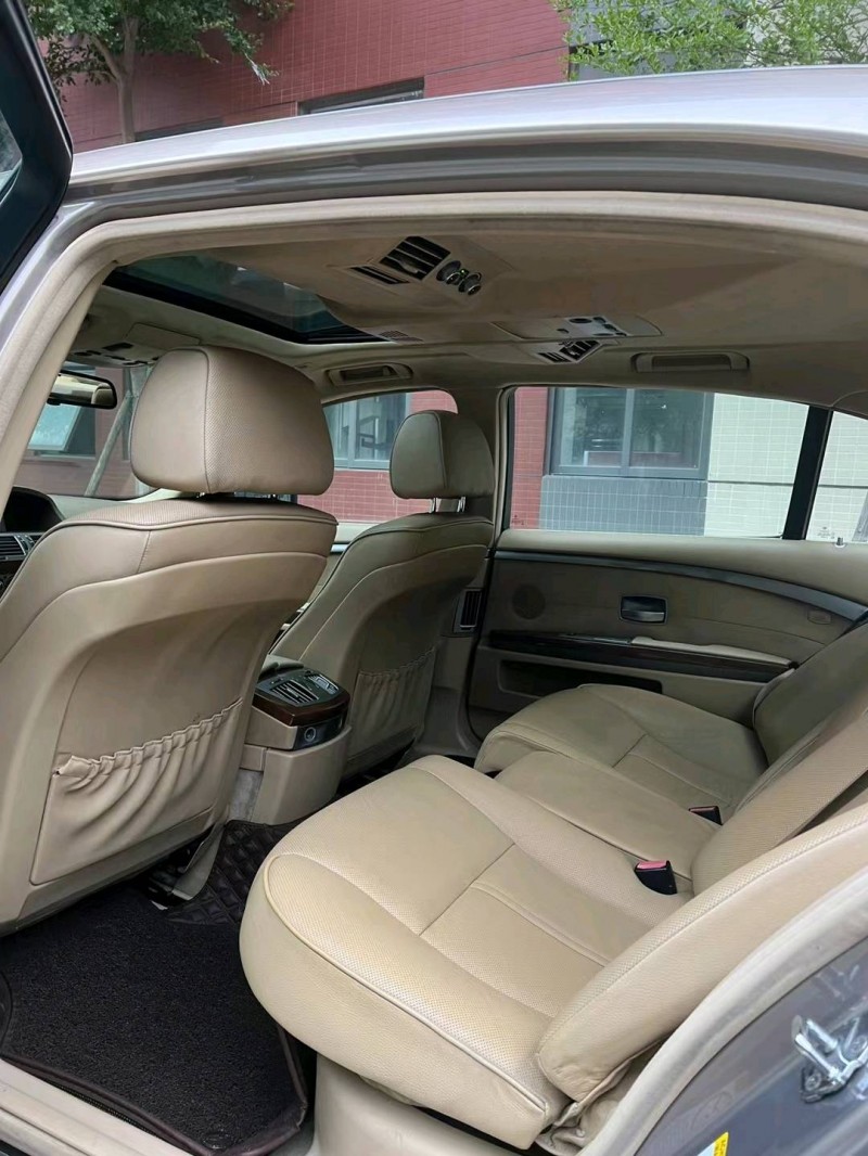 佛山05年宝马7系9