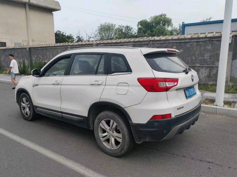 东营15年长安汽车CS757