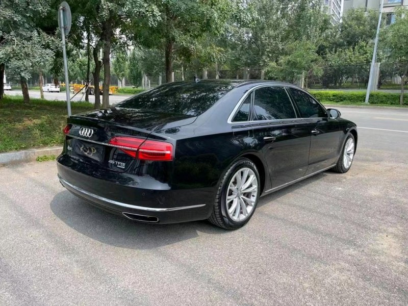 沈阳15年奥迪A8L9