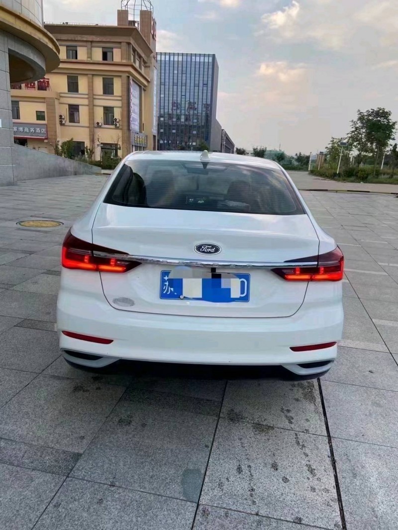 枣庄21年福特福睿斯8