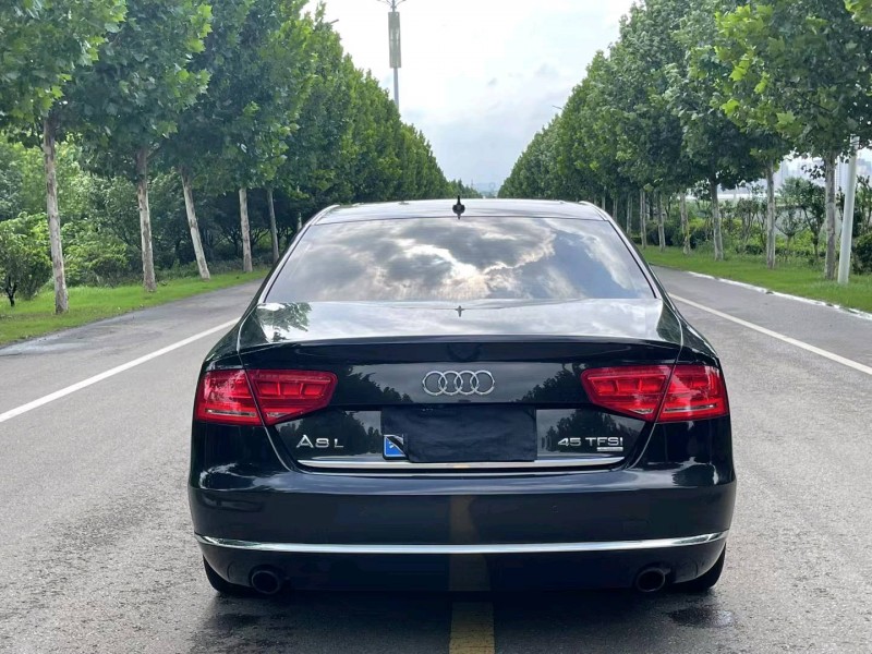 徐州13年奥迪A8L9